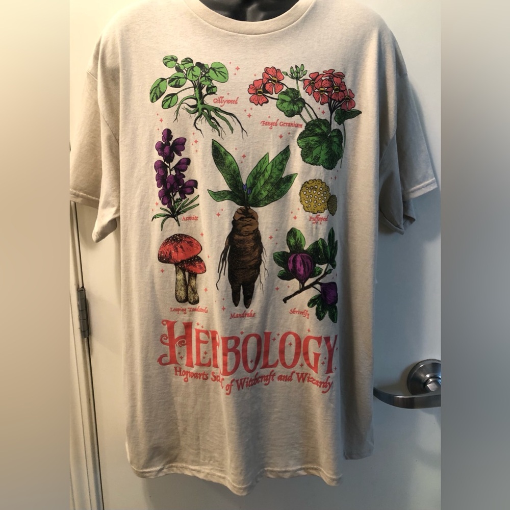 NEW! HARRY POTTER’s HERBOLOGY T-SHIRT